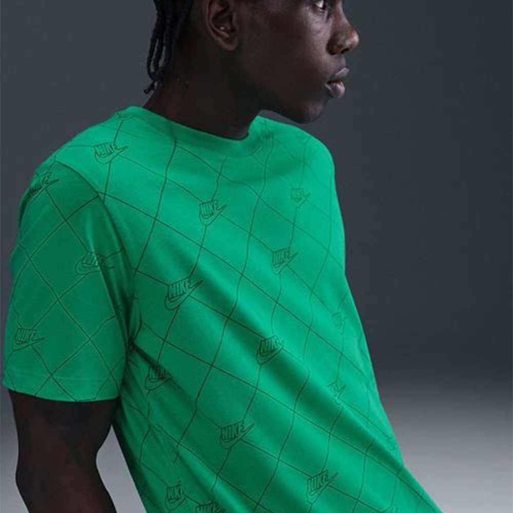МЪЖКА ТЕНИСКА NIKE HQ9169-324 NSW TEE AOP SSNL CLUB ЗЕЛЕНА - lotus-sport.bg
